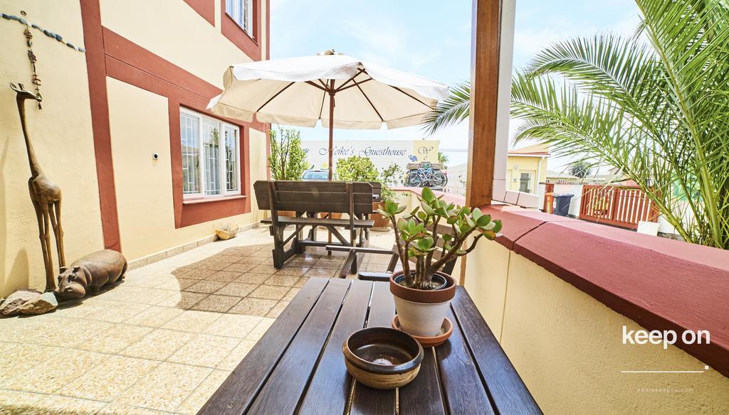 Meikes Pensión Swakopmund Exterior foto