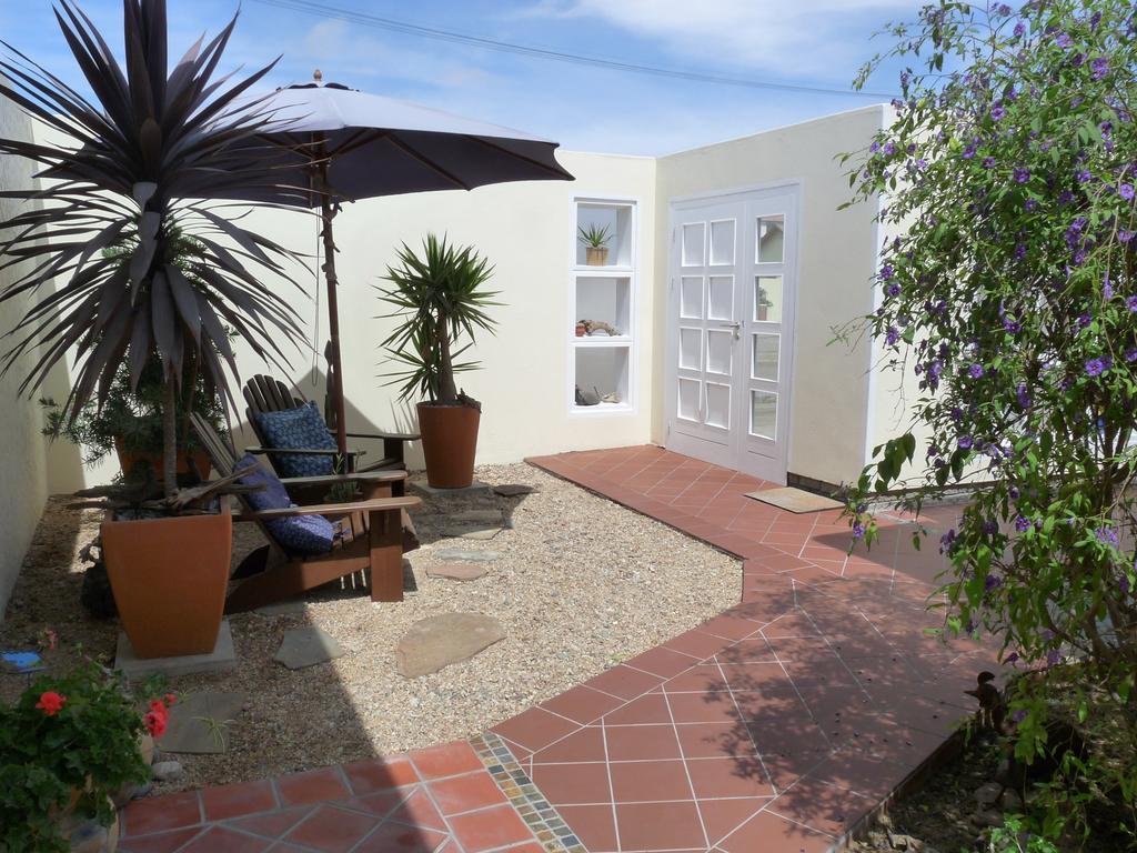 Meikes Pensión Swakopmund Exterior foto