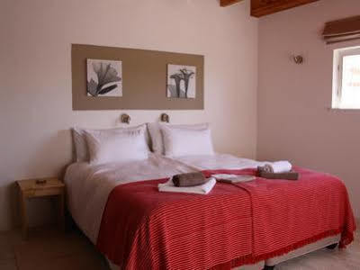 Meikes Pensión Swakopmund Exterior foto